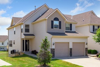 Bennington Park Townhomes in Kansas City, MO - Building Photo - Building Photo