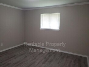 325 Boulder Ct in Burleson, TX - Building Photo - Building Photo