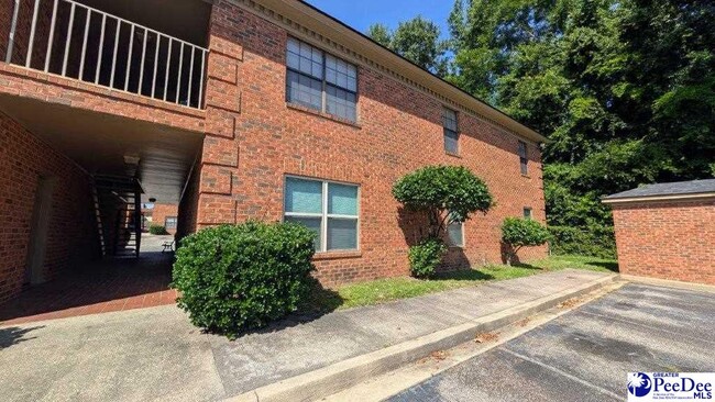 property at 2013 2nd Loop Rd