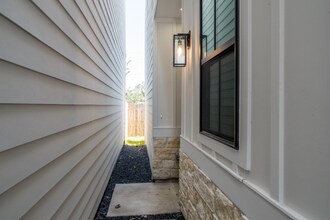 6426 Highland Pine Ln in Houston, TX - Building Photo - Building Photo