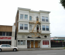 267-271 12th St in Oakland, CA - Building Photo - Building Photo