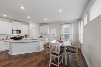 8439 Knapp Rise in San Antonio, TX - Building Photo - Building Photo