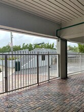 1674 Bay Rd in Miami Beach, FL - Foto de edificio - Building Photo