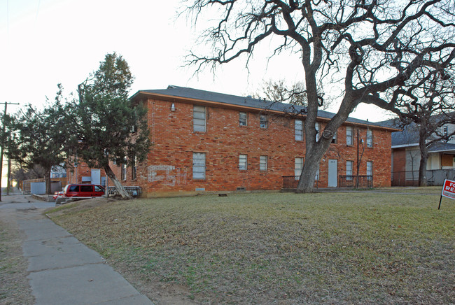 Woodrow Apartments in Beaumont, TX - Building Photo - Building Photo