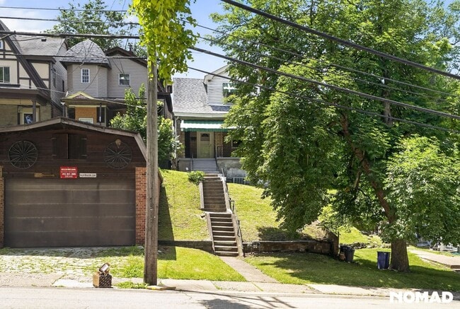 property at 1117 Chartiers Ave