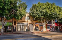 2105-2107 E Cesar E Chavez Ave in Los Angeles, CA - Foto de edificio - Building Photo