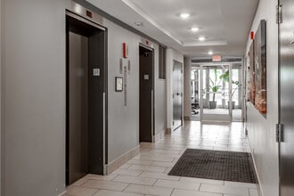 Thornton Place Apartments in Minneapolis, MN - Building Photo - Interior Photo