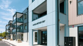 40 Bellwether Way in Bellingham, WA - Building Photo