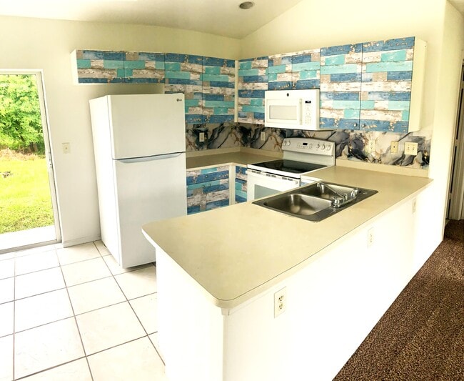 3012 2nd St SW in Lehigh Acres, FL - Building Photo - Building Photo