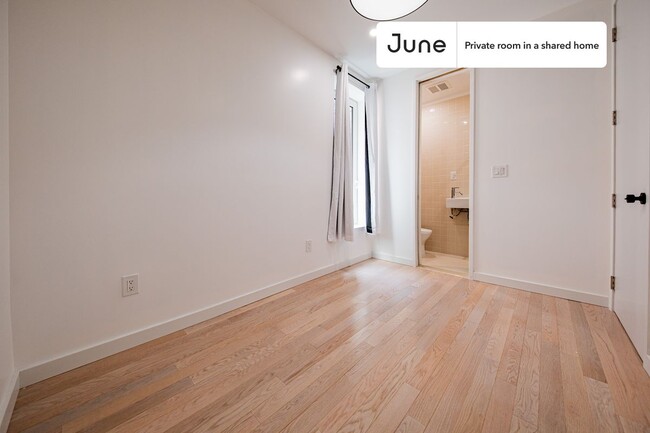 Room in Shared 4 bed/4 bath home in Brooklyn, NY - Building Photo - Building Photo