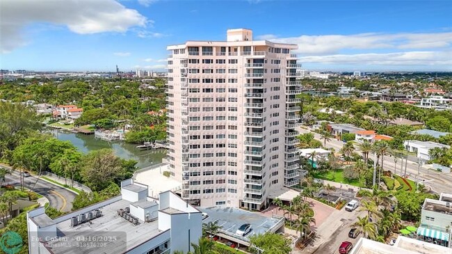 3000 Holiday Dr in Fort Lauderdale, FL - Building Photo - Building Photo