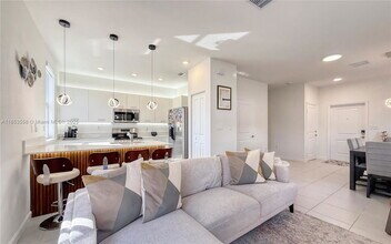 12373 NW 24th Pl in Miami, FL - Building Photo - Building Photo