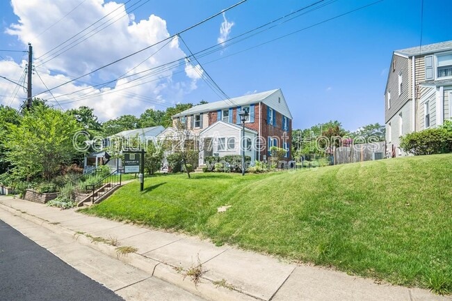 property at 2614 Jefferson Dr