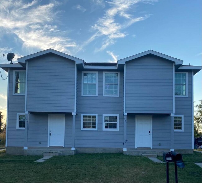 property at 313 San Salvador Ave