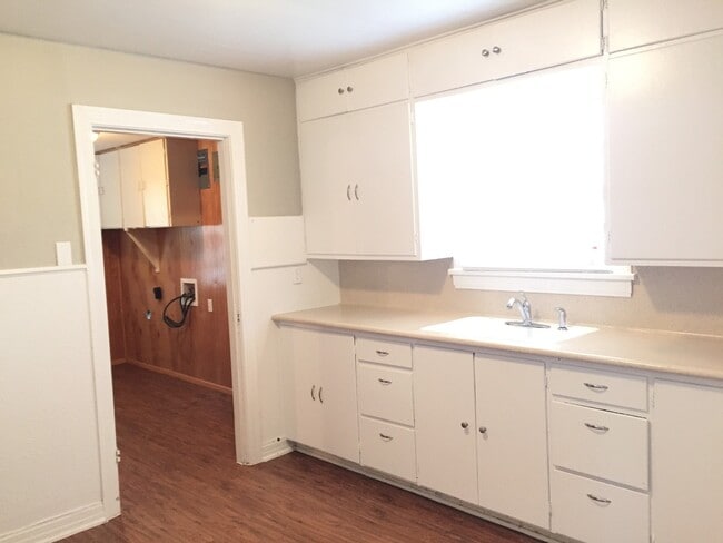 2706 31st St in Lubbock, TX - Building Photo - Building Photo