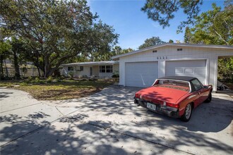 5444 Cape Leyte Dr in Siesta Key, FL - Building Photo - Building Photo