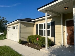 8224 Golden Bamboo Dr in Jacksonville, FL - Building Photo - Building Photo
