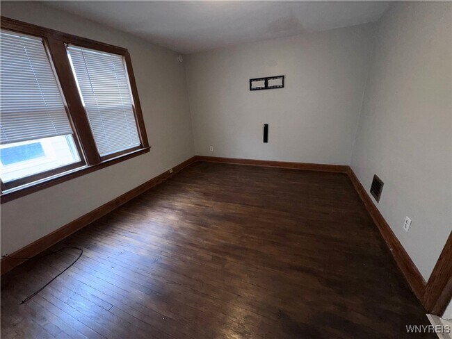 34 Sunset St in Buffalo, NY - Building Photo - Building Photo