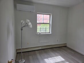 832 Bryant Ave, Unit 3 in Bronx, NY - Building Photo - Building Photo
