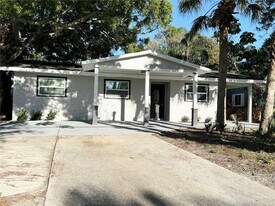 1039 N Missouri Ave in Clearwater, FL - Building Photo