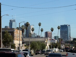 1667 S Westmoreland Blvd, Unit 1669 in Los Angeles, CA - Building Photo - Building Photo