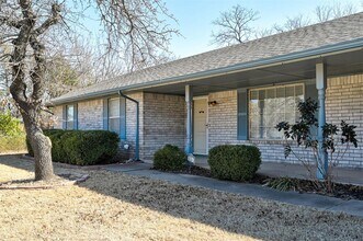 524 Sherwood Ln in Edmond, OK - Building Photo - Building Photo