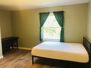 118 Birdseye View Dr, Unit A in Ithaca, NY - Foto de edificio - Building Photo