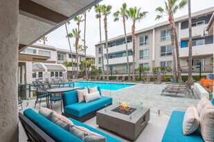 The Gallery at Playa Pacifica in Hermosa Beach, CA - Building Photo