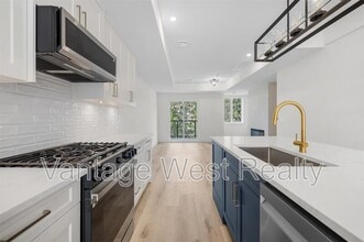 1975-1975 Shannon Lake Rd in West Kelowna, BC - Building Photo - Building Photo