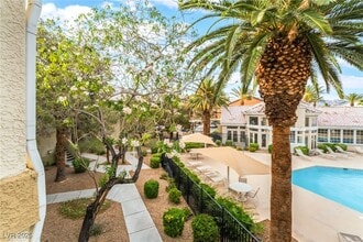 3925 Lazy Pine St in Las Vegas, NV - Building Photo - Building Photo