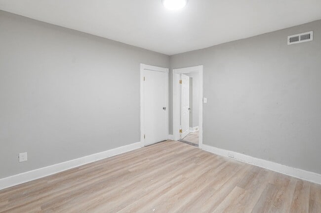 138 Elm St in Southbridge, MA - Building Photo - Building Photo