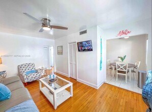 326 Wilson St in Hollywood, FL - Building Photo - Building Photo