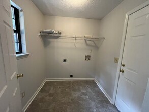1315 Crossgate Ct in Hinesville, GA - Building Photo - Building Photo