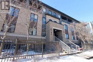 126A Lindenshade Dr in Ottawa, ON - Building Photo