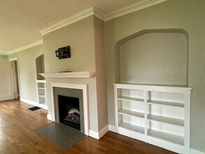 2230 Riverside Dr NE-Unit -Unit 1 in Grand Rapids, MI - Building Photo - Building Photo