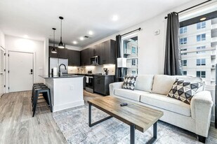 617 N 12th St in Tampa, FL - Building Photo