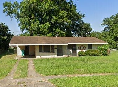 2115 Ledoux Cir in Opelousas, LA - Building Photo