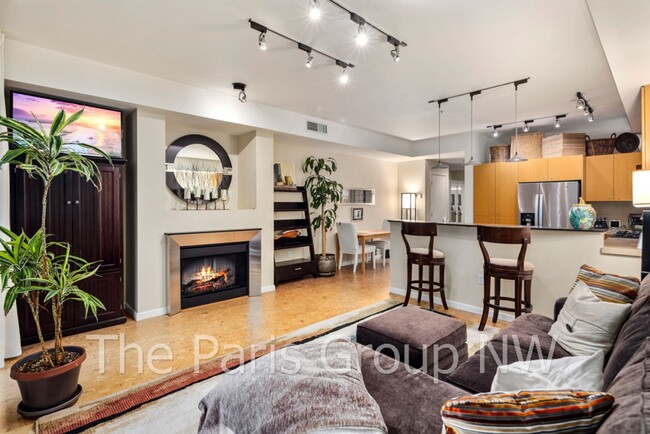 property at 17 W Mercer St