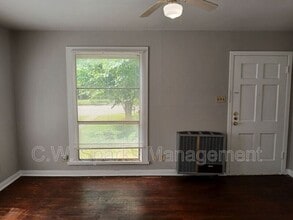 2909 W Clarendon Dr in Dallas, TX - Building Photo - Building Photo