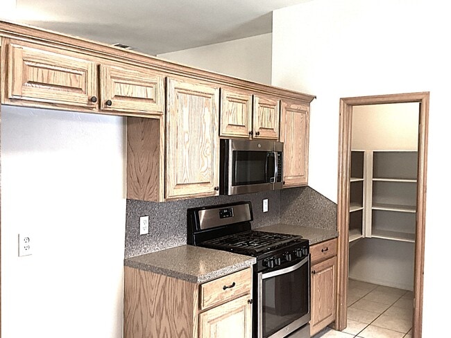 1405 SE 16th St in Moore, OK - Building Photo - Building Photo