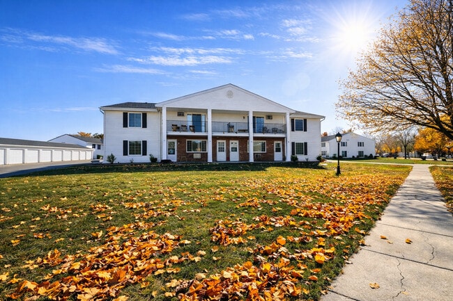 Fountain Circle in Fond du Lac, WI - Foto de edificio - Building Photo