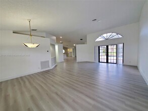 9733 NW 52nd Pl in Coral Springs, FL - Building Photo - Building Photo