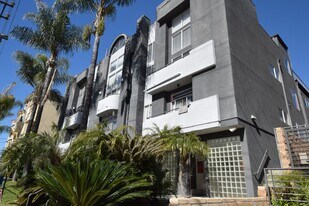 11315 Moorpark St in Los Angeles, CA - Building Photo
