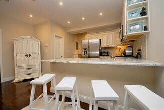 591 Beacon St, Unit 1 in Boston, MA - Building Photo - Building Photo