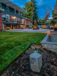 Courtyard on Hogan in Gresham, OR - Building Photo - Building Photo