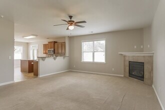 3253 Willow Meadow Ln in Douglasville, GA - Building Photo - Building Photo