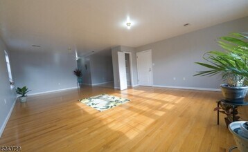 78 Highland Ave in Newark, NJ - Building Photo - Building Photo
