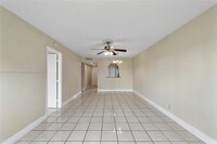 8740 N Sherman Cir in Miramar, FL - Building Photo - Building Photo