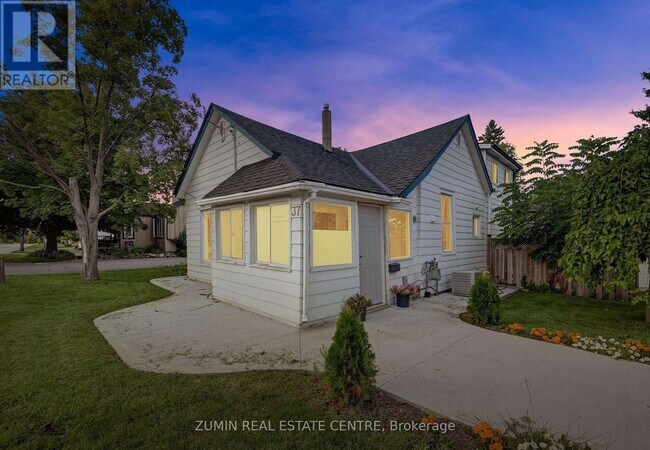 37 John St in Orangeville, ON - Building Photo - Building Photo