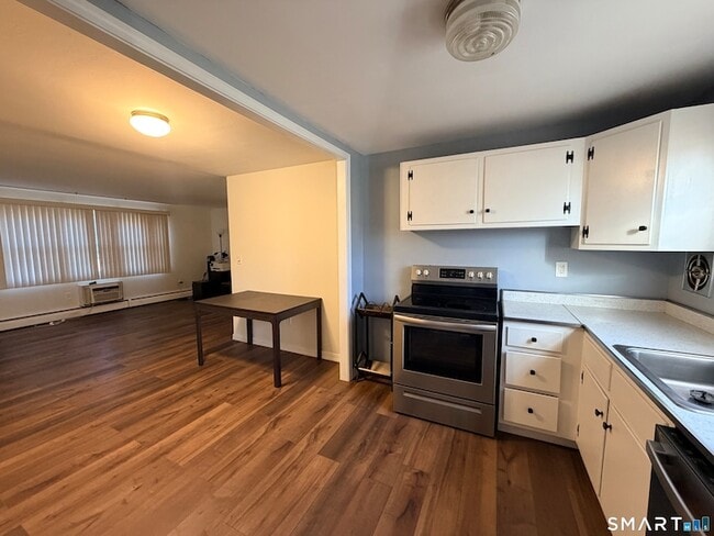 5 Grandview Dr, Unit 11A in Farmington, CT - Building Photo - Building Photo